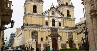 Iglesia San Pedro in Lima, ein Muss für alle Reisenden