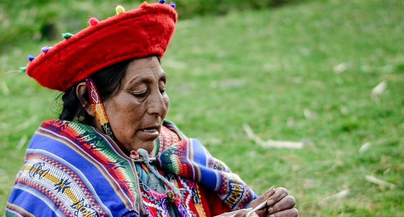 Palo Santo in Peru: Eine Duftende Reise durch Kultur, Natur und Spiritualität
