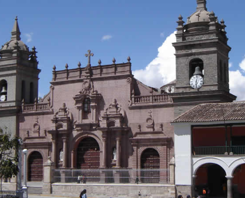Die Basílica Catedral de Santa María de Ayacucho