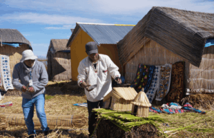 Von Cusco: Titicacasee – Uros & Amantani mit Schlafbus