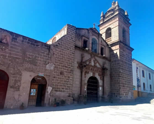 Kirche und Kloster San Francisco de Asís – Franziskanisches Erbe und architektonische Harmonie in Ayacucho