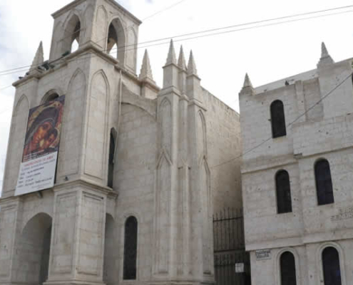 Iglesia del Señor de la Caña – Neogotisches Heiligtum in Cayma