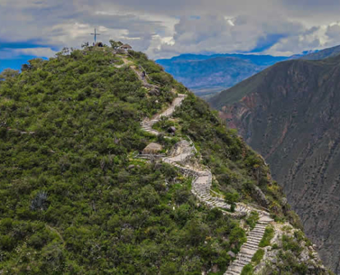 Huatuscalle-Schlucht (Cañón de Huatuscalle) – Andenpanorama über Luricocha, Ayacucho