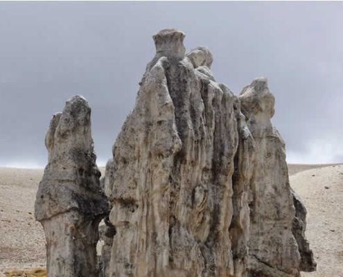Bosque de Rocas Gótico de Sillatira – Die steinerne Kathedrale von Quelcaya