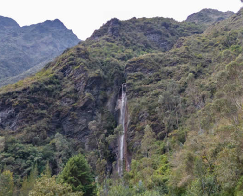 Cascada de la Sirena de Ollachea – Sagenhafter Wasserfall im „Garten von Carabaya“