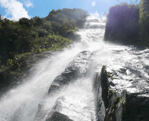 Cascada Velo de Novia – Regenwald-Wasserfall bei Sandia