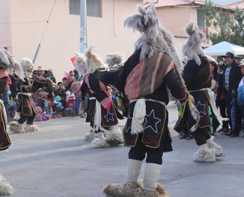 La Danza Guerrera de los Unkakus – Kriegerischer Regentanz von Pacaje, Macusani