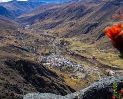 Mirador Natural Apu Yana Sanqha – Balcón andino sobre TayacCucho y la Cordillera de Carabaya