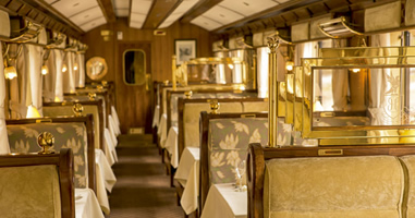 Zugabteil Hiram Bingham Zug Speisesall