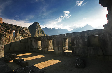 Tempel auf den Sonnenaufgang ausgerichtet