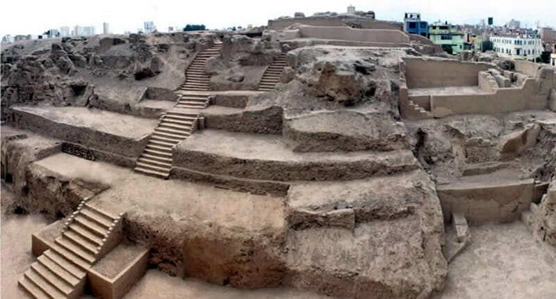 Huaca Huantille in Lima