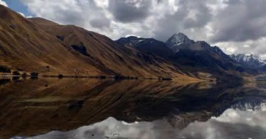 Laguna Querococha Huaraz