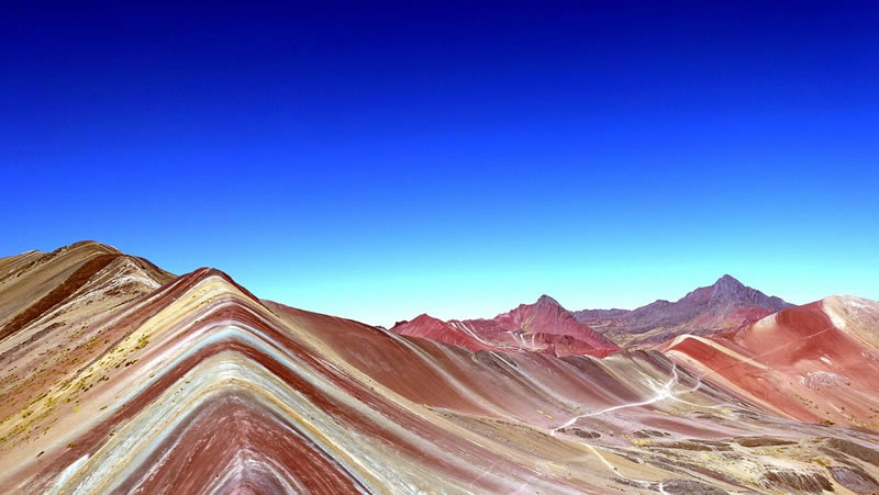 Vinicunca, 7 farbiger Regenbogenberg auch Rainbow Mountain