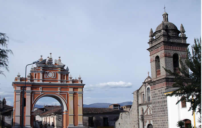 El Arco del Triunfo de Ayacucho, símbolo de la independencia y la diversidad cultural de Perú