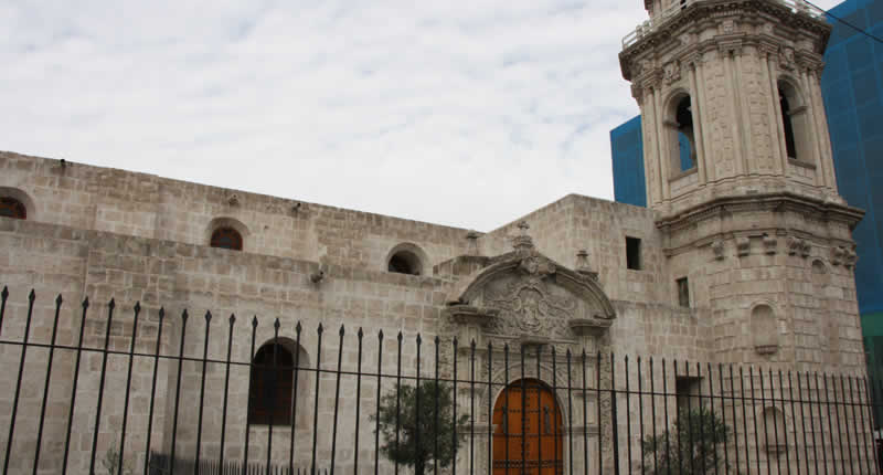 Iglesia y Convento de Santo Domingo – Joya colonial en Arequipa