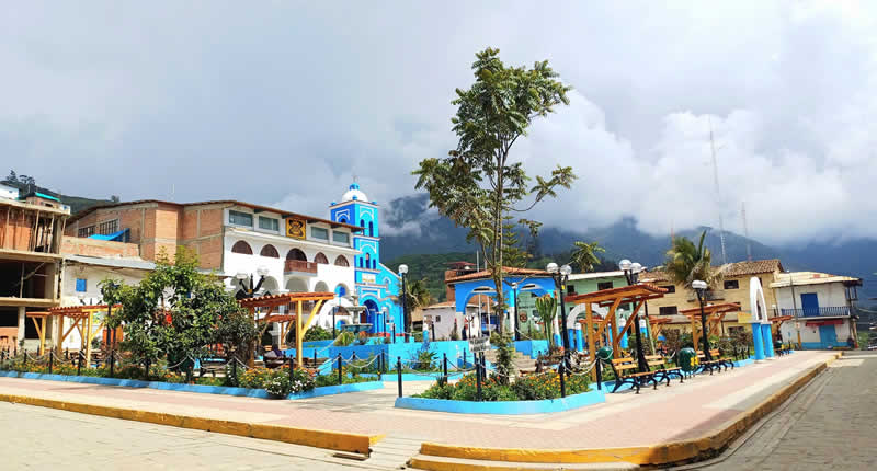 Plaza de Armas de Cabana – Das Herz der Provinz Pallasca in Áncash