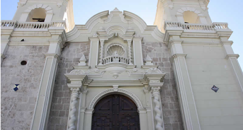 Iglesia Santa Marta – Patrimonio religioso en el corazón de Arequipa