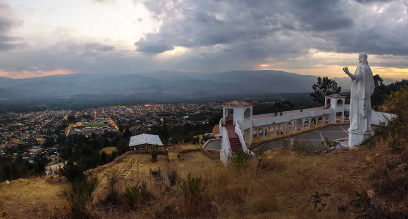 Plataforma mirador en Huanta