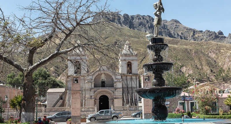 Plaza de Armas von Chivay