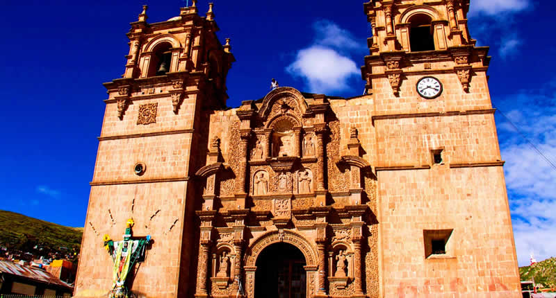 Basílica Menor de la Catedral de Puno en la Plaza Mayor – joya barroca en el corazón de la ciudad