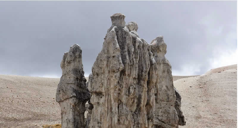 Bosque de Rocas Gótico de Sillatira – la catedral de piedra de Quelcaya