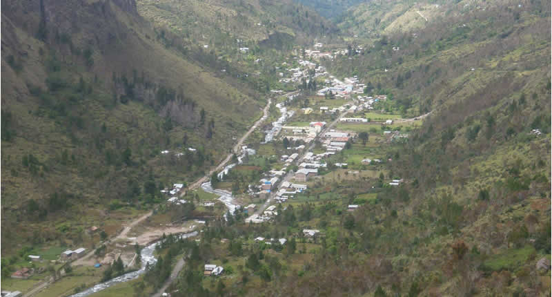 Vista hacia Ayapata