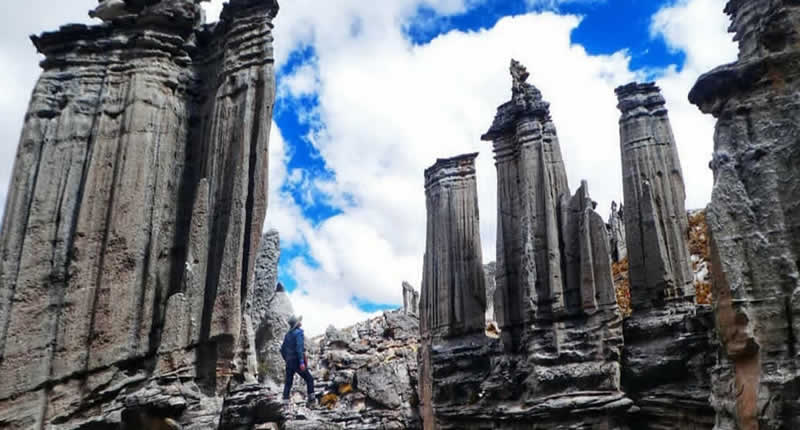 La “ciudad gótica” a 4.885 metros de altura