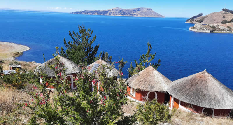 Isla Tikonata: paisaje cultural andino en el lago Titicaca frente a Capachica
