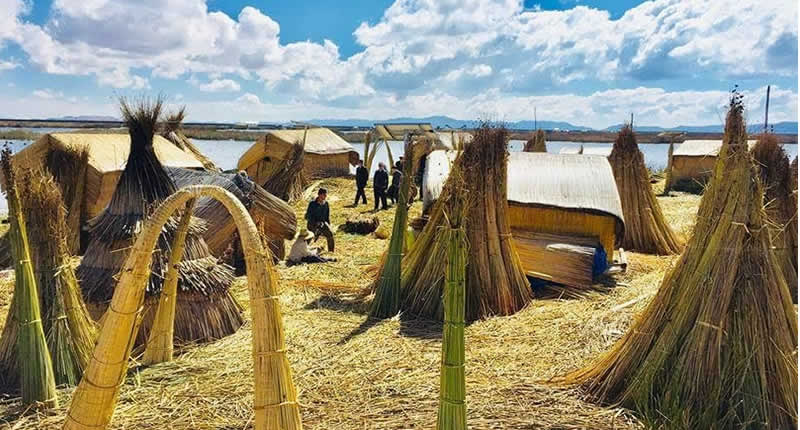 Islas Flotantes de Uros Titino: islas flotantes escondidas en el lago Titicaca