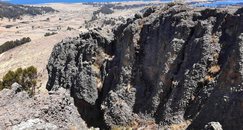 Jakje Pucara: sendero rocoso místico en el Cerro Putuputuni Awicha