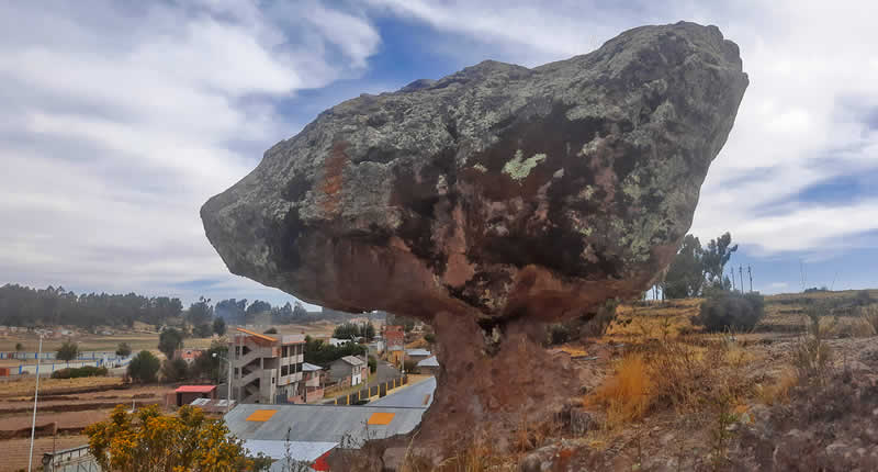 Al fondo, el pueblo de Ollaraya