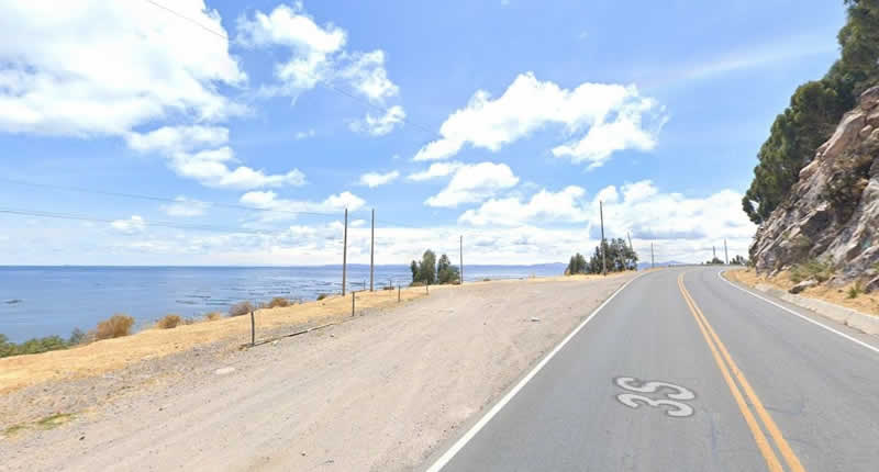 Mirador Natural El Faro – Vista panorámica del lago Titicaca en Pomata