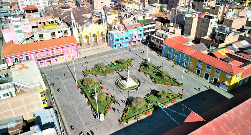 Parque Pino en Puno – Plaza histórica y corazón de la vida urbana