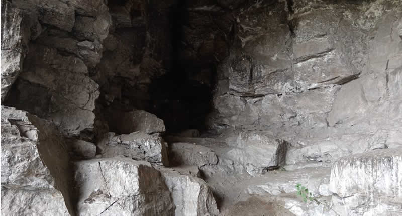 Höhle Qawrani Tiyi