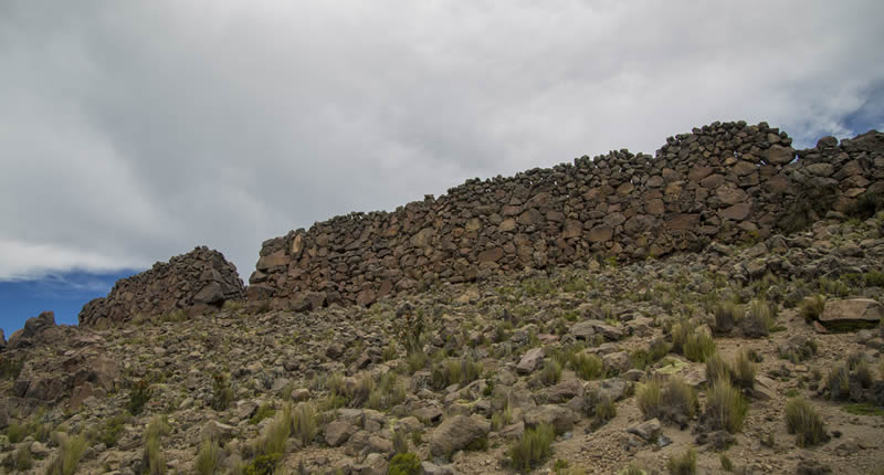 Murallas de la fortaleza de Tanapaca