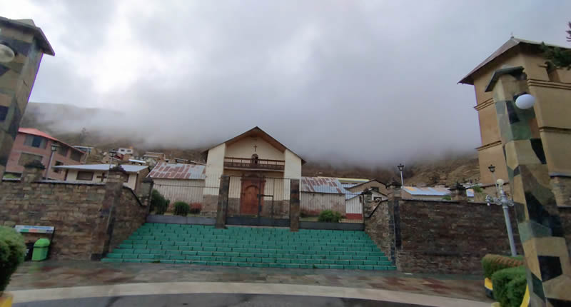 Templo de San Bartolomé en Usicayos – iglesia colonial en el altiplano de Carabaya