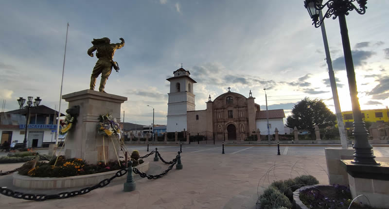Atractivo colonial entre la Plaza de Armas y la Plaza San Bernardo